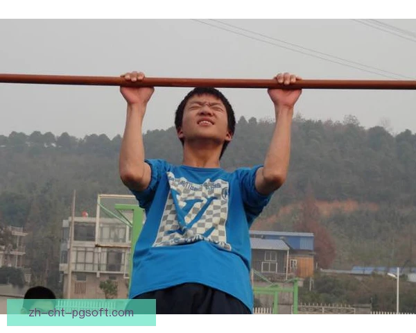 单杠路线选择更精细，连接难度与完成质量需权衡